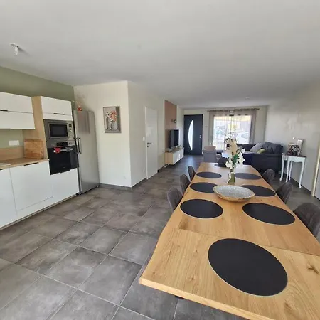Belle Maison Neuve Familiale Jolie Vue Degagee 8 Personnes