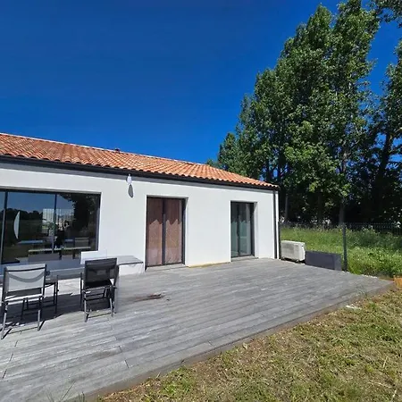 Holiday home Belle Maison Neuve Familiale Jolie Vue Degagee 8 Personnes